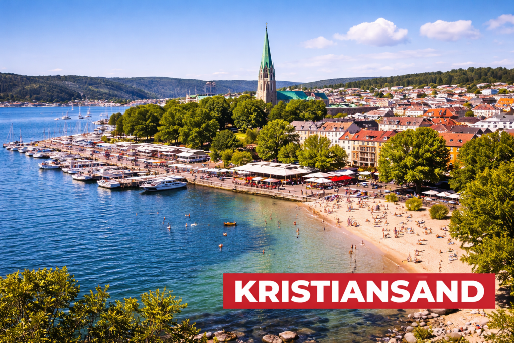 Küstenstadt Kristiansand in Norwegen mit Strand, Hafen und Innenstadt an einem sonnigen Sommertag